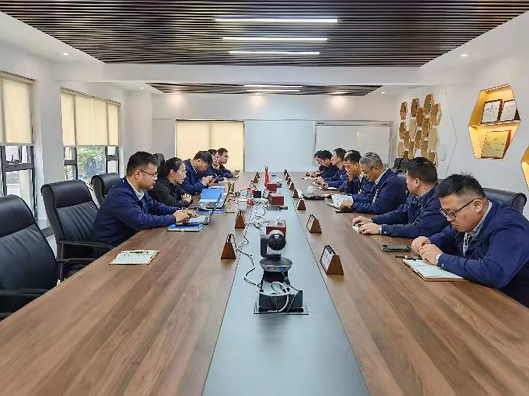 我司成功獲得環(huán)境管理體系、職業(yè)健康安全管理體系認證證書(shū)(圖3)