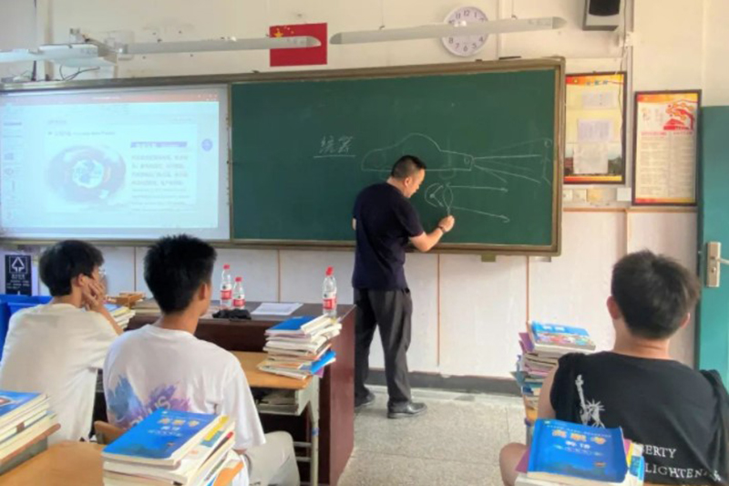 校企融合搭橋梁——工匠進(jìn)校上課啦！(圖4)