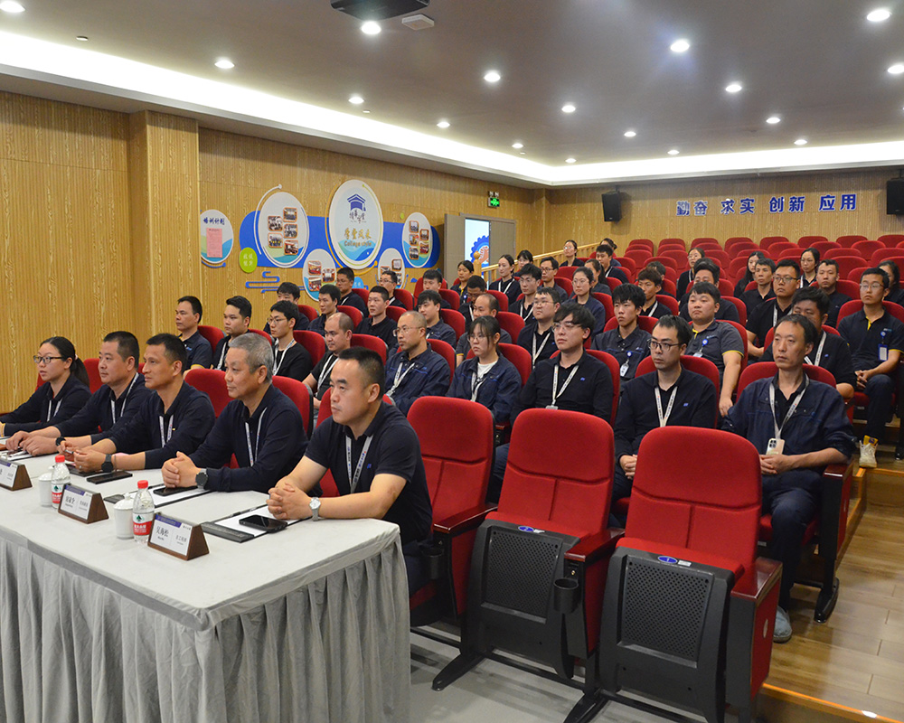 公司舉行2023年度技能比武大賽暨新一批師帶徒結對儀式(圖1)