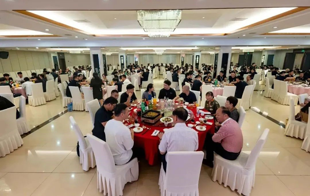 月滿(mǎn)華誕 情滿(mǎn)雙節 | 精華股份2023年中秋團圓宴圓滿(mǎn)舉行(圖1) 月滿(mǎn)華誕 情滿(mǎn)雙節 | 精華股份2023年中秋團圓宴圓滿(mǎn)舉行(圖1)