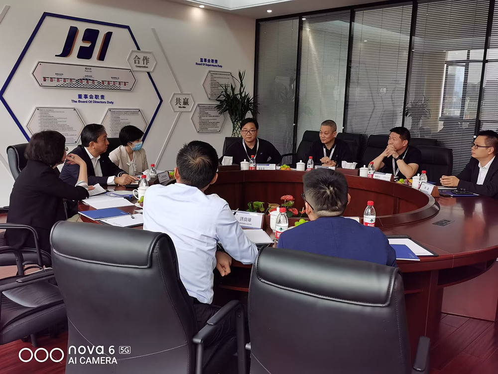 阿爾卑斯阿爾派集團及上海亞特聯(lián)科一行蒞臨我司參觀(guān)交流(圖1)