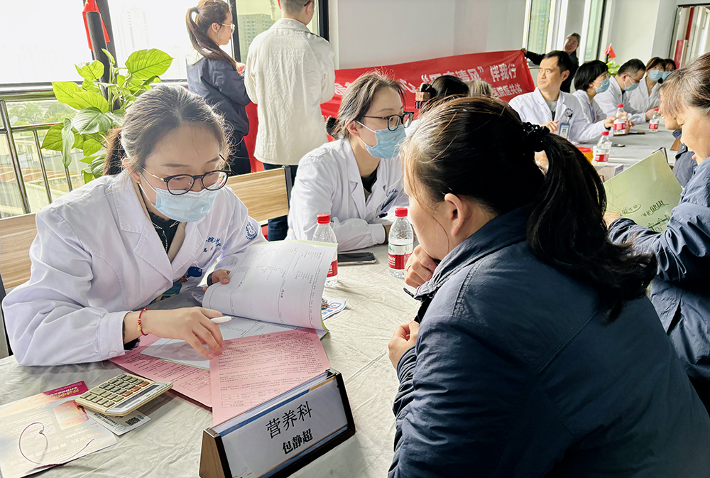 企業(yè)醫院同行 共筑健康防線(xiàn)｜鄞州二院專(zhuān)家團隊來(lái)公司開(kāi)展健康義診(圖3)
