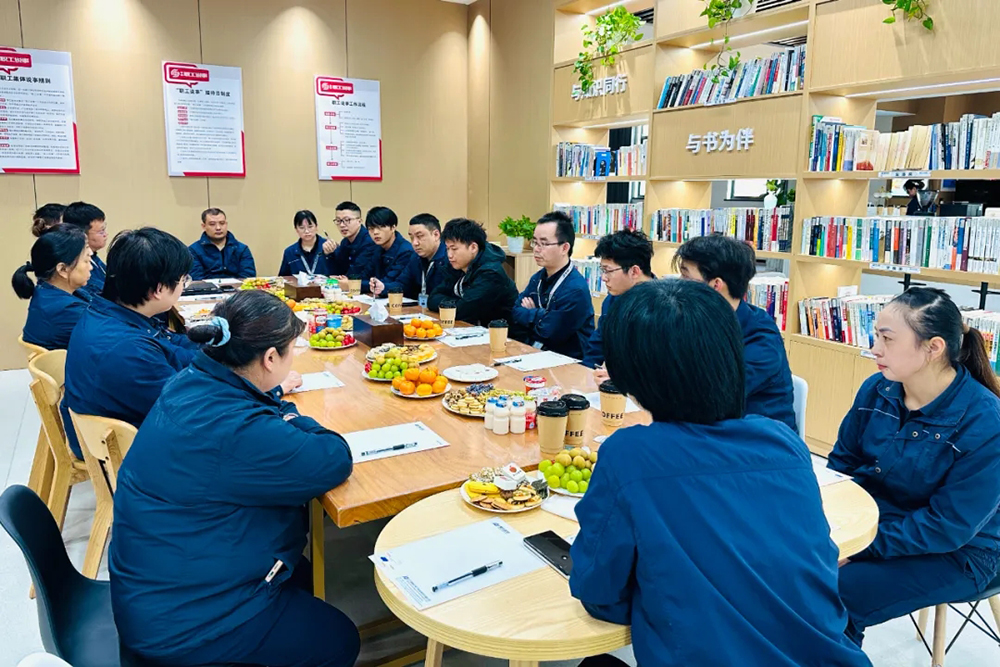 傾聽(tīng)心聲 攜手成長(cháng) | 精華股份舉辦員工座談會(huì )(圖1) 傾聽(tīng)心聲 攜手成長(cháng) | 精華股份舉辦員工座談會(huì )(圖1)